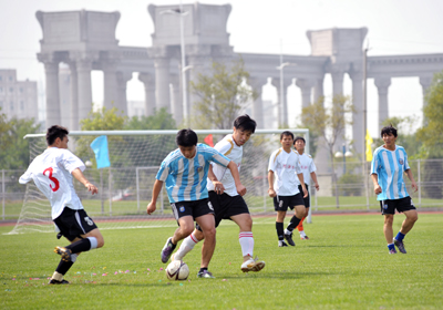 👀问题出在你这里？塔克今日0分2篮板 本赛季总计19投6中